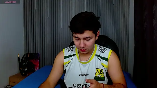 Julian Smith21 online show from 04-06-26, 04:10