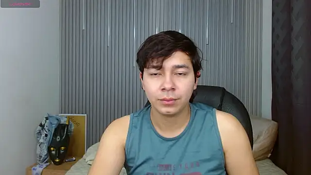 Julian Smith21 online show from 06-18-26, 03:51