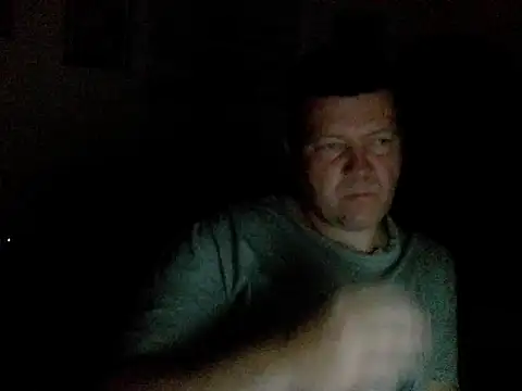 Snapshot of pozitiva000 chatting on 03-19-26, 05:39 pozitiva000 online show from 03-19-26, 05:39