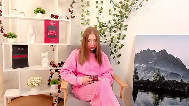 ZaidaCourcy online show from 02-28-26, 07:20