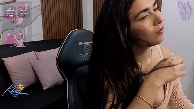 Loren Tay online show from 06-15-26, 01:52