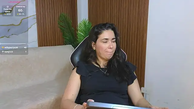 Loren Tay online show from 07-02-26, 03:23
