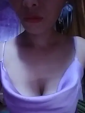 Snapshot of hd_love69 chatting on 06-11-26, 05:05 hd love69 online show from 06-11-26, 05:05