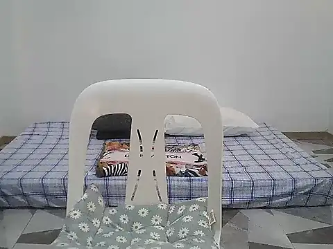 Snapshot of AngelaRose26 chatting on 03-02-26, 12:13 AngelaRose26 online show from 03-02-26, 12:13