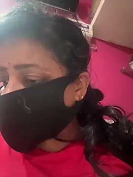 Snapshot of sweet_lips77 chatting on 03-10-26, 07:41 sweet lips77 online show from 03-10-26, 07:41