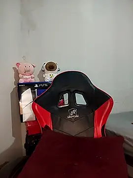 Snapshot of TatyanyBoudellayre chatting on 04-04-26, 11:24 TatyanyBoudellayre online show from 04-04-26, 11:24