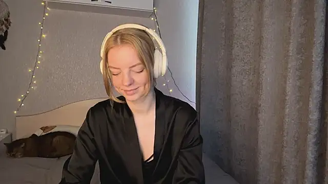 Snapshot of Marry_Sornatiko chatting on 03-29-26, 03:12 Marry Sornatiko online show from 03-29-26, 03:12