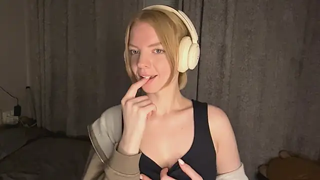 Snapshot of Marry_Sornatiko chatting on 04-01-26, 05:43 Marry Sornatiko online show from 04-01-26, 05:43