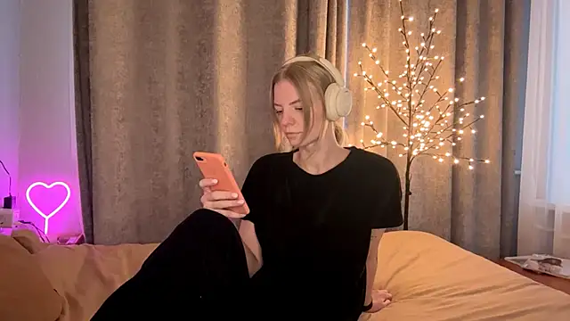 Snapshot of Marry_Sornatiko chatting on 04-11-26, 02:54 Marry Sornatiko online show from 04-11-26, 02:54