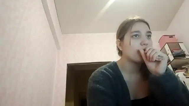 Snapshot of JanineThielman chatting on 03-16-26, 12:42 JanineThielman online show from 03-16-26, 12:42