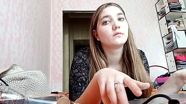 Snapshot of JanineThielman chatting on 03-22-26, 04:38 JanineThielman online show from 03-22-26, 04:38