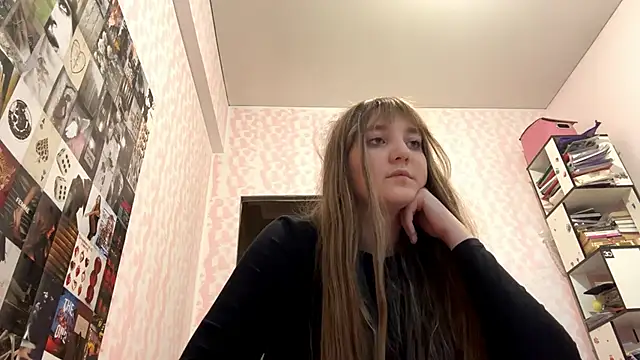 JanineThielman online show from 06-18-26, 01:26