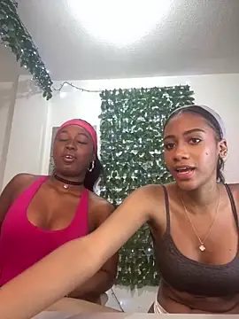 Snapshot of Jazmin_chell chatting on 03-26-26, 02:33 Jazmin chell online show from 03-26-26, 02:33