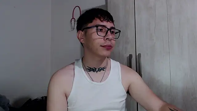 Snapshot of idddavv chatting on 02-22-26, 10:41 idddavv online show from 02-22-26, 10:41