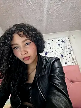 Snapshot of keylatiff chatting on 04-16-26, 02:56 keylatiff online show from 04-16-26, 02:56