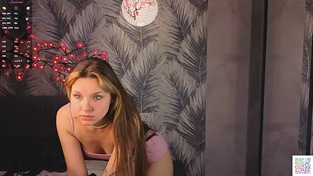 HinaVibe online show from 05-27-26, 03:31