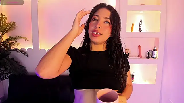 Snapshot of Holy_Lux chatting on 06-19-26, 11:14 Holy Lux online show from 06-19-26, 11:14