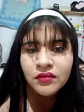 Orianamzn21 online show from 05-10-26, 05:23