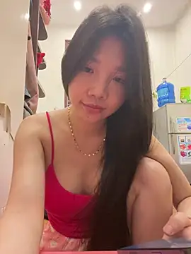 Snapshot of Miumieu2 chatting on 04-17-26, 02:03 Miumieu2 online show from 04-17-26, 02:03