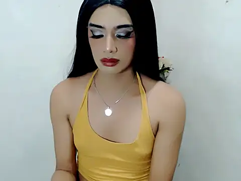 Queeny Cassandra online show from 04-08-26, 06:02