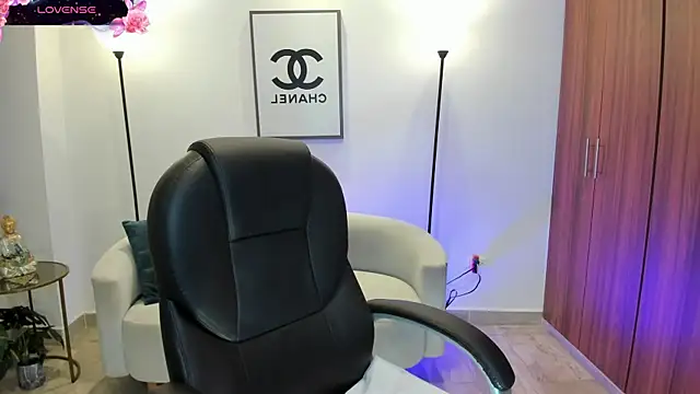 Snapshot of Samantha-evanss chatting on 03-08-26, 03:43 Samantha-evanss online show from 03-08-26, 03:43