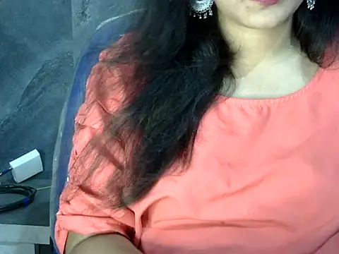 Neha Sharma2 online show from 03-08-26, 11:36