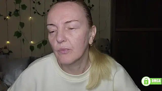 Snapshot of Bella_soulmate chatting on 05-09-26, 11:26 Bella soulmate online show from 05-09-26, 11:26