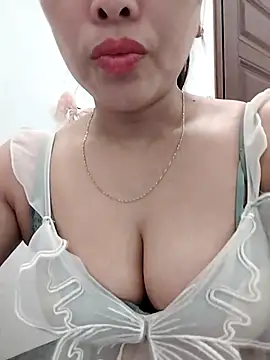 Snapshot of 01_ANNA_01 chatting on 03-30-26, 02:23 01 ANNA 01 online show from 03-30-26, 02:23