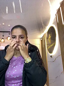 Snapshot of samira-grey chatting on 03-03-26, 01:17 samira-grey online show from 03-03-26, 01:17