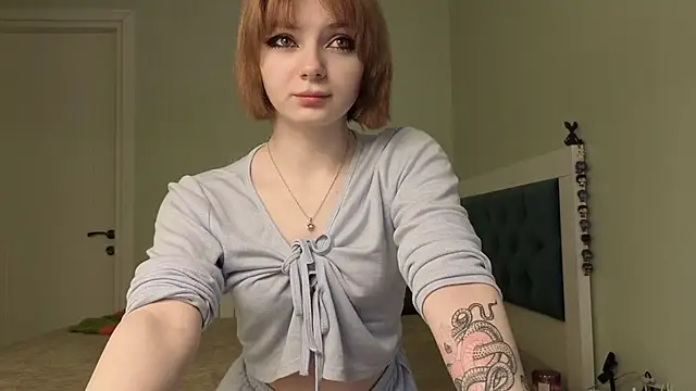 Snapshot of MeviCoral chatting on 04-15-26, 06:59 MeviCoral online show from 04-15-26, 06:59