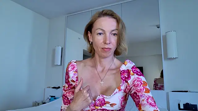 Snapshot of angelicfenix chatting on 06-09-26, 08:37 angelicfenix online show from 06-09-26, 08:37