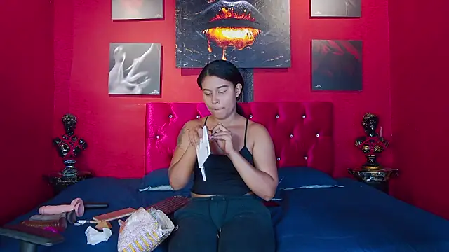 Snapshot of Luna_Dante_fox chatting on 03-25-26, 12:44 Luna Dante fox online show from 03-25-26, 12:44