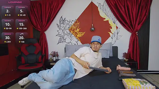 Snapshot of Luna_Dante_fox chatting on 04-10-26, 12:21 Luna Dante fox online show from 04-10-26, 12:21