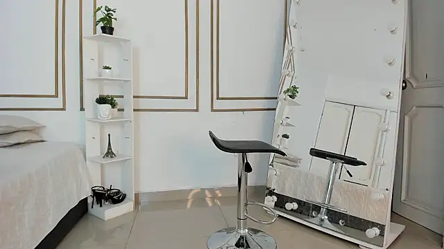 Snapshot of emily_gaviria1 chatting on 03-12-26, 12:11 emily gaviria1 online show from 03-12-26, 12:11