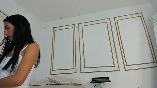 Snapshot of emily_gaviria1 chatting on 03-20-26, 12:10 emily gaviria1 online show from 03-20-26, 12:10