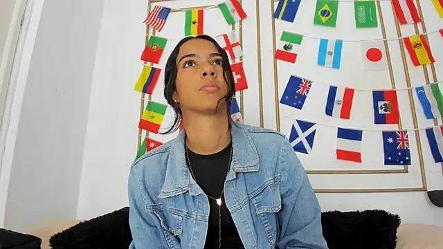 Snapshot of emily_gaviria1 chatting on 07-15-26, 01:49 emily gaviria1 online show from 07-15-26, 01:49
