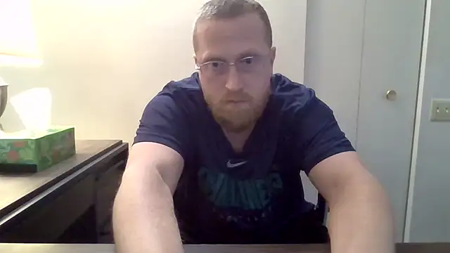 Snapshot of tytheexhibionist chatting on 04-21-26, 01:06 tytheexhibionist online show from 04-21-26, 01:06