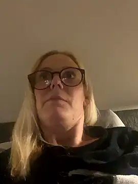 Snapshot of Amelie_BlondeXX chatting on 02-25-26, 09:24 Amelie BlondeXX online show from 02-25-26, 09:24