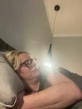 Snapshot of Amelie_BlondeXX chatting on 03-01-26, 11:56 Amelie BlondeXX online show from 03-01-26, 11:56