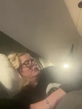 Snapshot of Amelie_BlondeXX chatting on 03-02-26, 10:22 Amelie BlondeXX online show from 03-02-26, 10:22