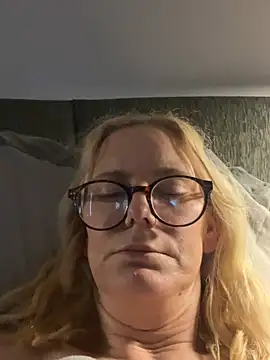 Snapshot of Amelie_BlondeXX chatting on 03-04-26, 08:20 Amelie BlondeXX online show from 03-04-26, 08:20