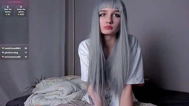 Snapshot of kira_montelle chatting on 03-21-26, 02:27 kira montelle online show from 03-21-26, 02:27