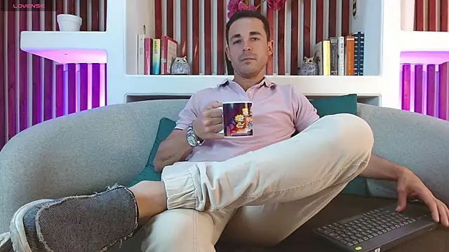 Adams Sanz online show from 03-27-26, 07:24