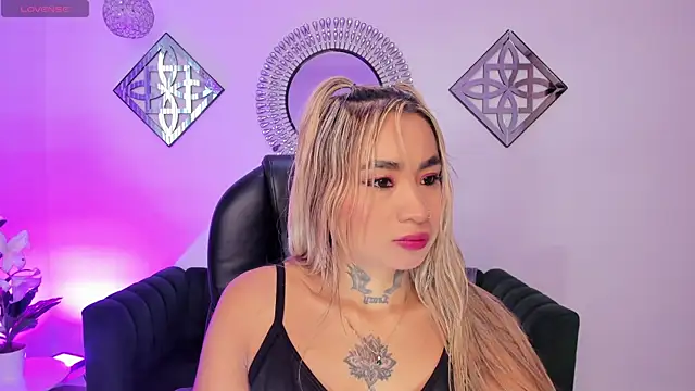 mystic nova  online show from 06-04-26, 11:16