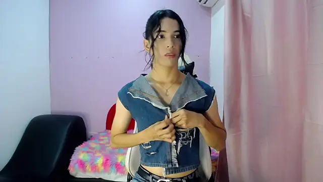 Snapshot of Larry_craft chatting on 03-12-26, 08:15 Larry craft online show from 03-12-26, 08:15