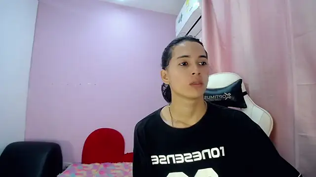 Snapshot of Larry_craft chatting on 03-24-26, 08:14 Larry craft online show from 03-24-26, 08:14