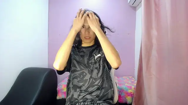 Snapshot of Larry_craft chatting on 04-02-26, 08:28 Larry craft online show from 04-02-26, 08:28