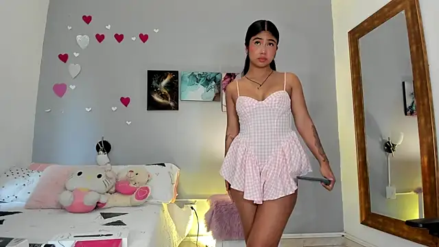 Snapshot of KimTaylorW chatting on 03-04-26, 07:53 KimTaylorW online show from 03-04-26, 07:53