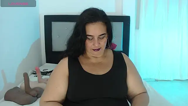 Sharlot curvy online show from 03-12-26, 12:33