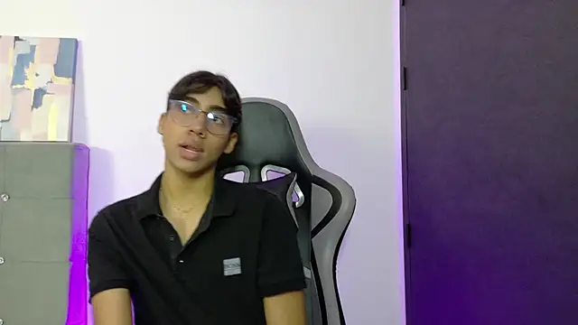 Eros Lux online show from 06-30-26, 12:39